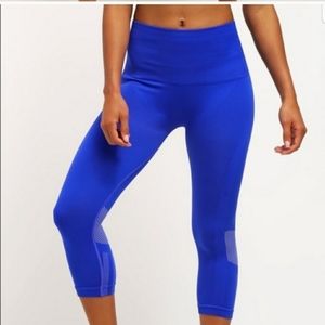 IVY PARK Seamless Capri Leggings